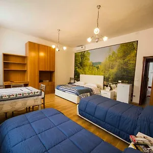 Porta Santi Couette-café